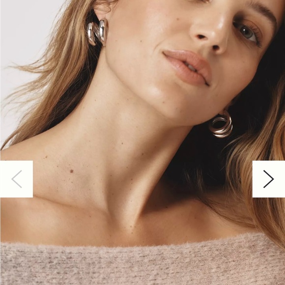 COILED HOOP EARRINGS - Picture 3 of 4